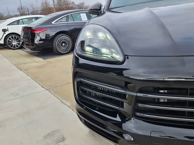 Thumbnail: 2023 Porsche Cayenne - 10