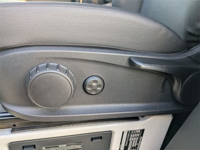 Thumbnail: 2026 Mercedes-Benz CLE - 17