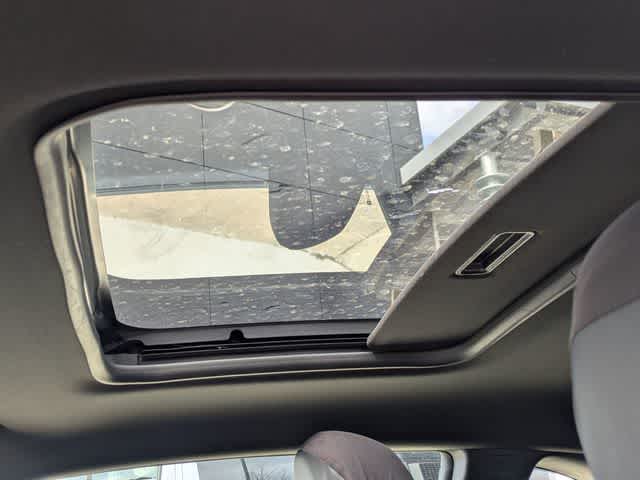 Thumbnail: 2014 Chevrolet Camaro - 17