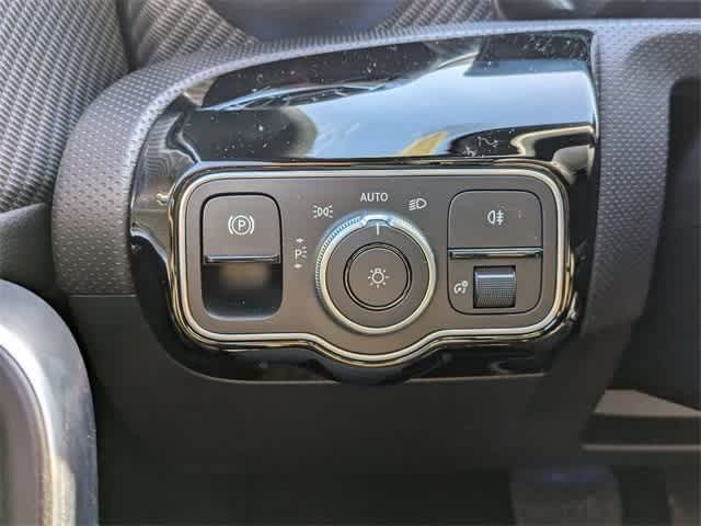 2025 Mercedes-Benz CLA 250 25