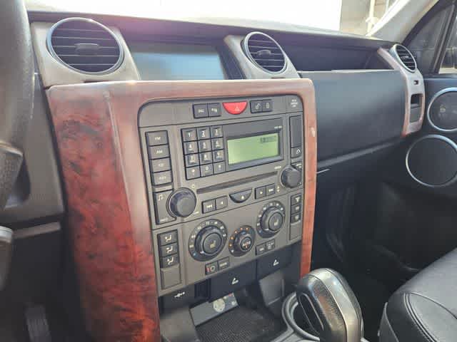 Thumbnail: 2005 Land Rover LR3 - 29