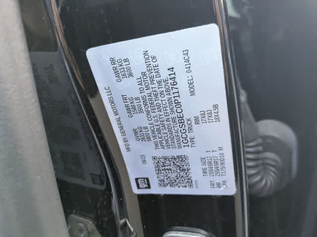 Thumbnail: 2023 Chevrolet Colorado - 33