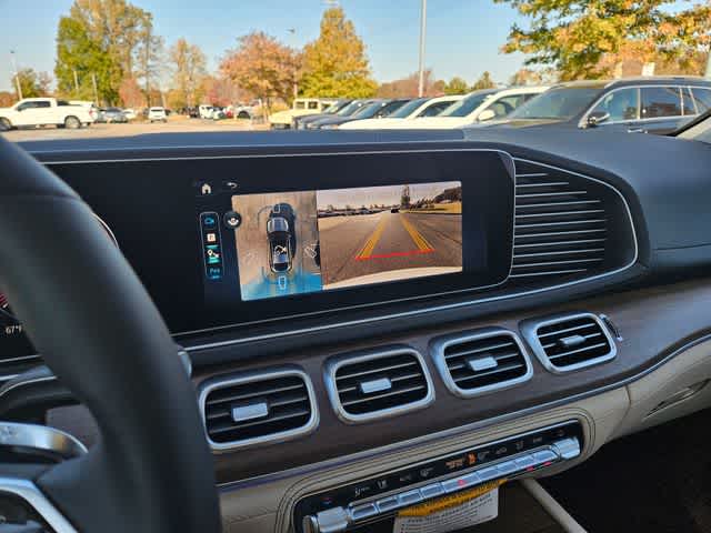 Thumbnail: 2026 Mercedes-Benz GLE - 30