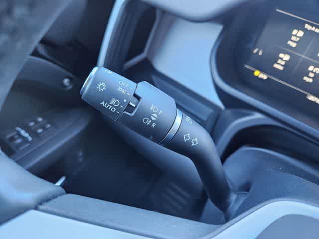 Thumbnail: 2025 Land Rover Defender - 30