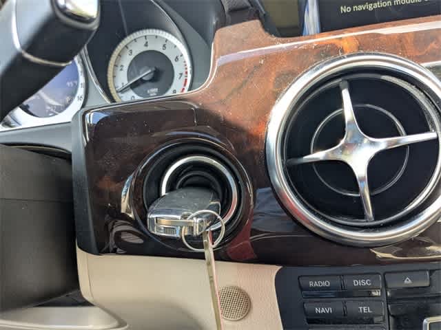 Thumbnail: 2015 Mercedes-Benz GLK - 22