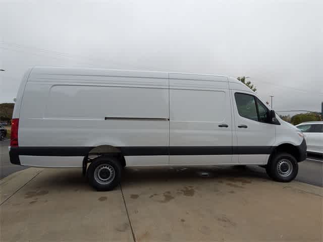 Thumbnail: 2026 Mercedes-Benz Sprinter - 9