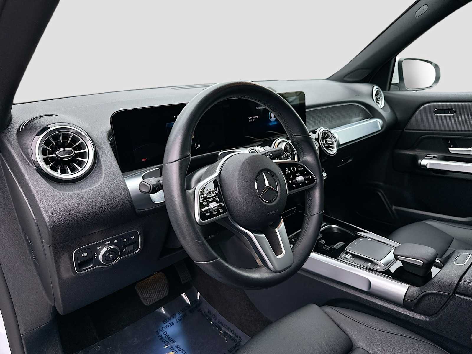 Thumbnail: 2022 Mercedes-Benz GLB - 9