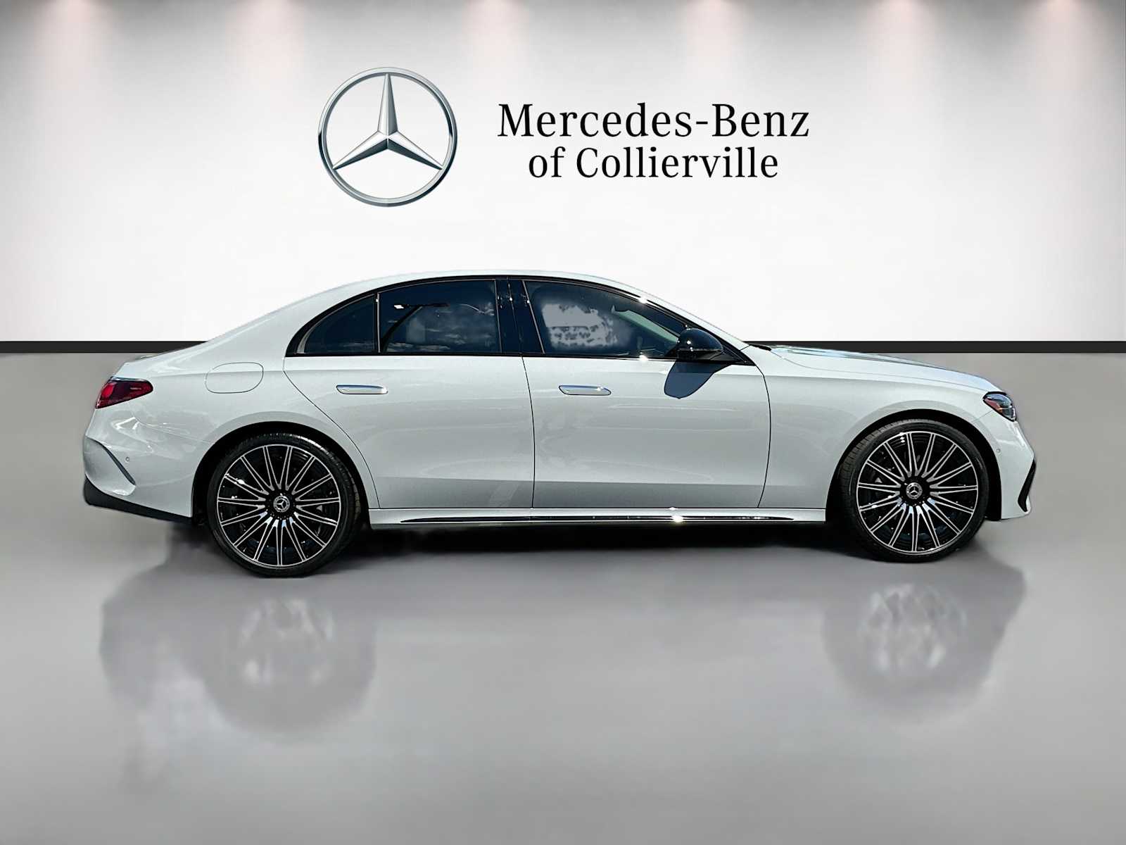 Thumbnail: 2026 Mercedes-Benz E-Class - 4
