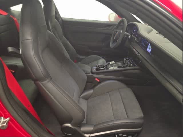 2025 Porsche 911 4 GTS photo 2