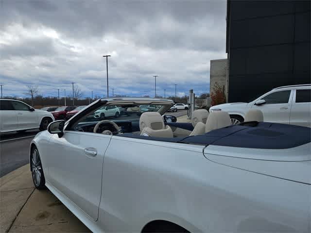 Thumbnail: 2023 Mercedes-Benz E-Class - 10