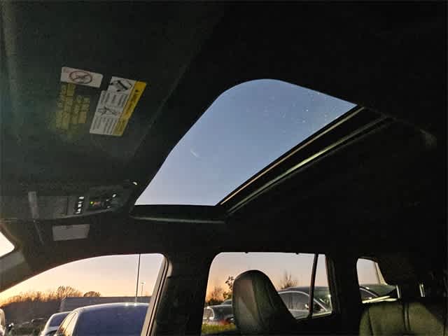 Thumbnail: 2023 Toyota Highlander - 14