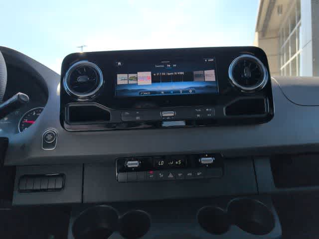 Thumbnail: 2026 Mercedes-Benz Sprinter - 26