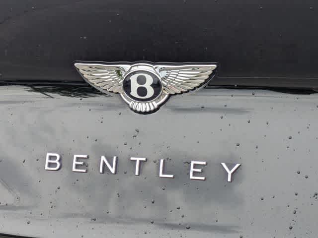 Thumbnail: 2021 Bentley Bentayga - 10