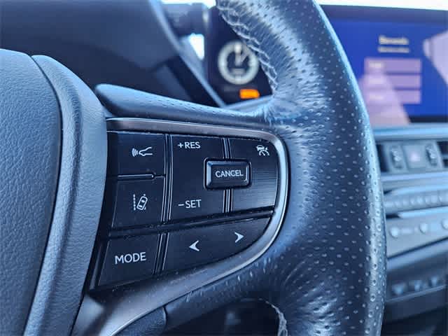 Thumbnail: 2024 Lexus ES - 25