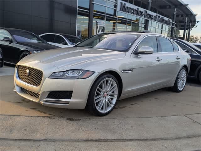 2016 Jaguar XF 35t Prestige photo 4