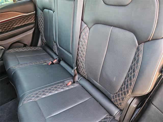 Thumbnail: 2022 Jeep Grand Cherokee - 19