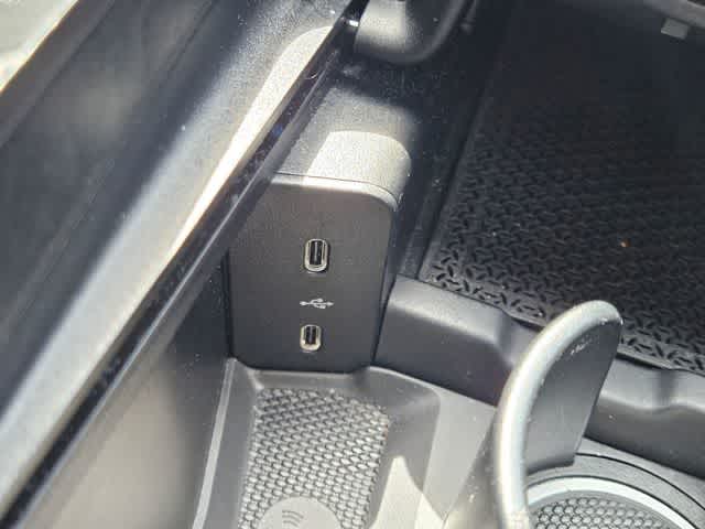 Thumbnail: 2024 Mercedes-Benz E-Class - 32