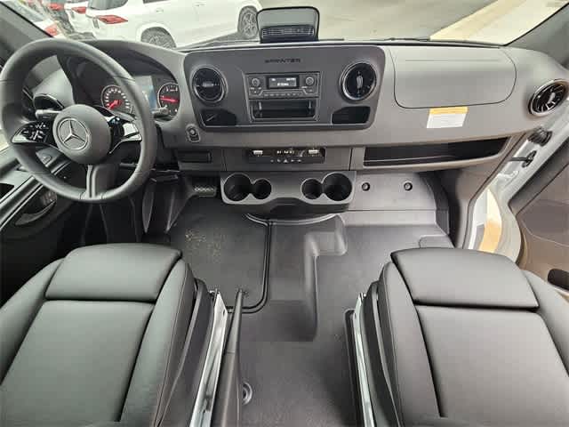 Thumbnail: 2026 Mercedes-Benz Sprinter - 20