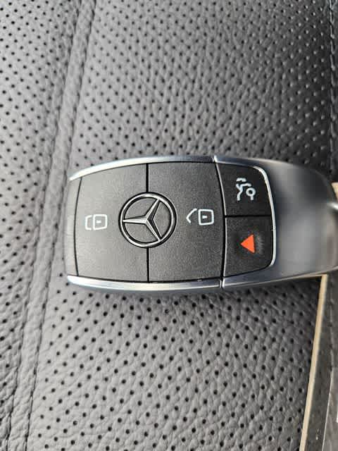 Thumbnail: 2026 Mercedes-Benz GLS - 33