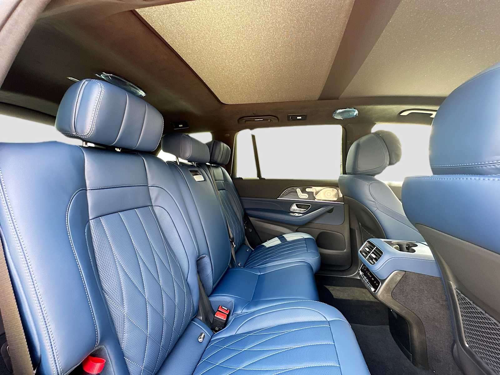 Thumbnail: 2026 Mercedes-Benz GL-Class - 30