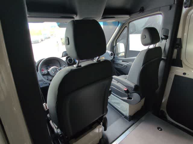 Thumbnail: 2026 Mercedes-Benz Sprinter - 17