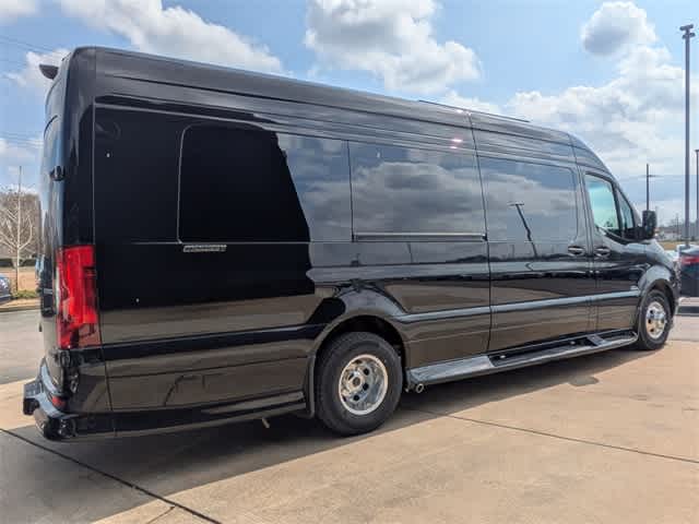 Thumbnail: 2024 Mercedes-Benz Sprinter - 9