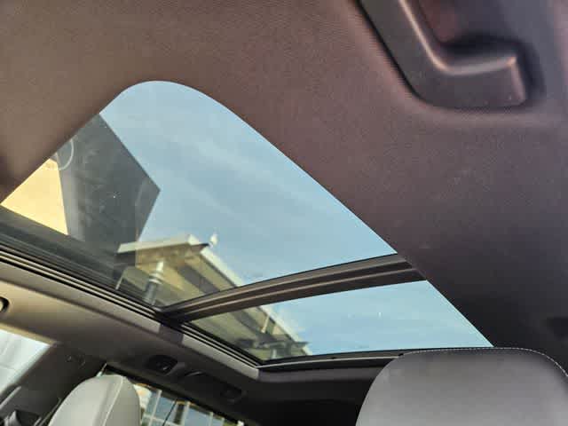 Thumbnail: 2019 Audi Q8 - 18