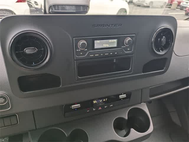 Thumbnail: 2026 Mercedes-Benz Sprinter - 25