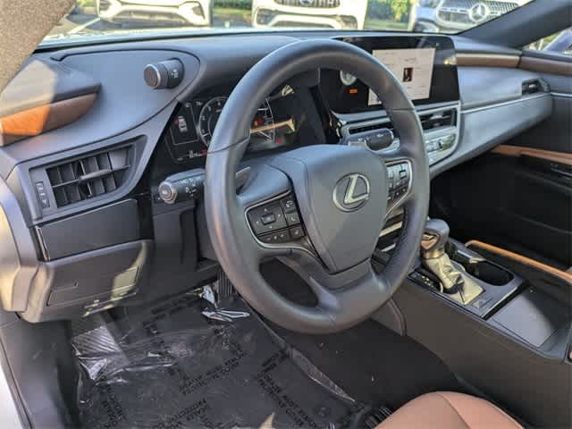 Thumbnail: 2025 Lexus ES - 9