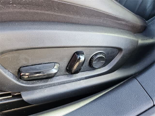 Thumbnail: 2022 Lexus ES - 15