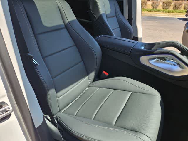 Thumbnail: 2026 Mercedes-Benz GLE - 22