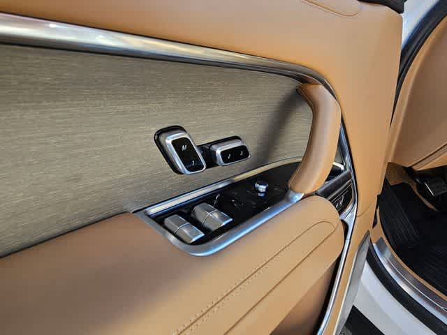 Thumbnail: 2026 Land Rover Range Rover - 16