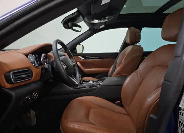 2022 Maserati Levante Base GT photo 3