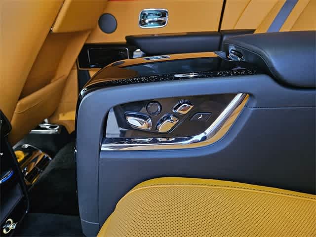 Thumbnail: 2022 Rolls-Royce Cullinan - 20