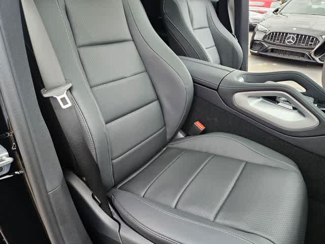 Thumbnail: 2026 Mercedes-Benz GLE - 24