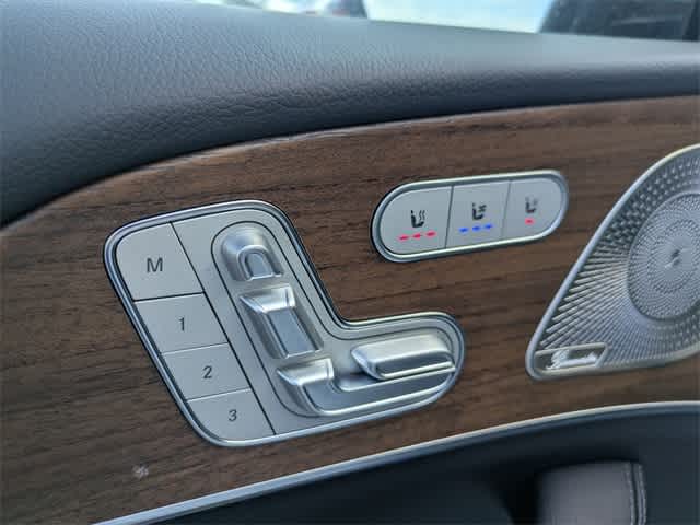 Thumbnail: 2025 Mercedes-Benz GLS - 11