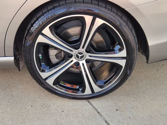 Thumbnail: 2023 Mercedes-Benz C-Class - 12