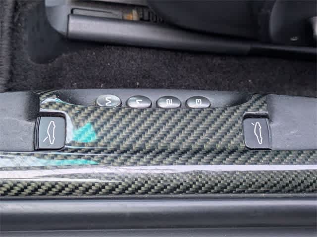 Thumbnail: 2001 Porsche 911 - 35