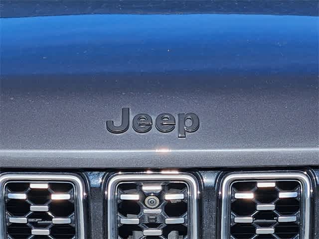 Thumbnail: 2022 Jeep Grand Cherokee - 11