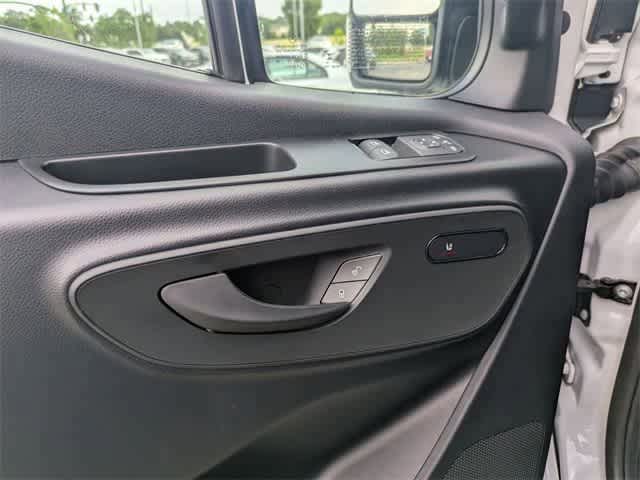 Thumbnail: 2025 Mercedes-Benz Sprinter - 13