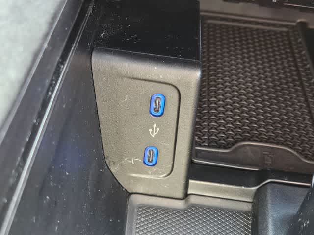 Thumbnail: 2023 Mercedes-Benz EQS - 31