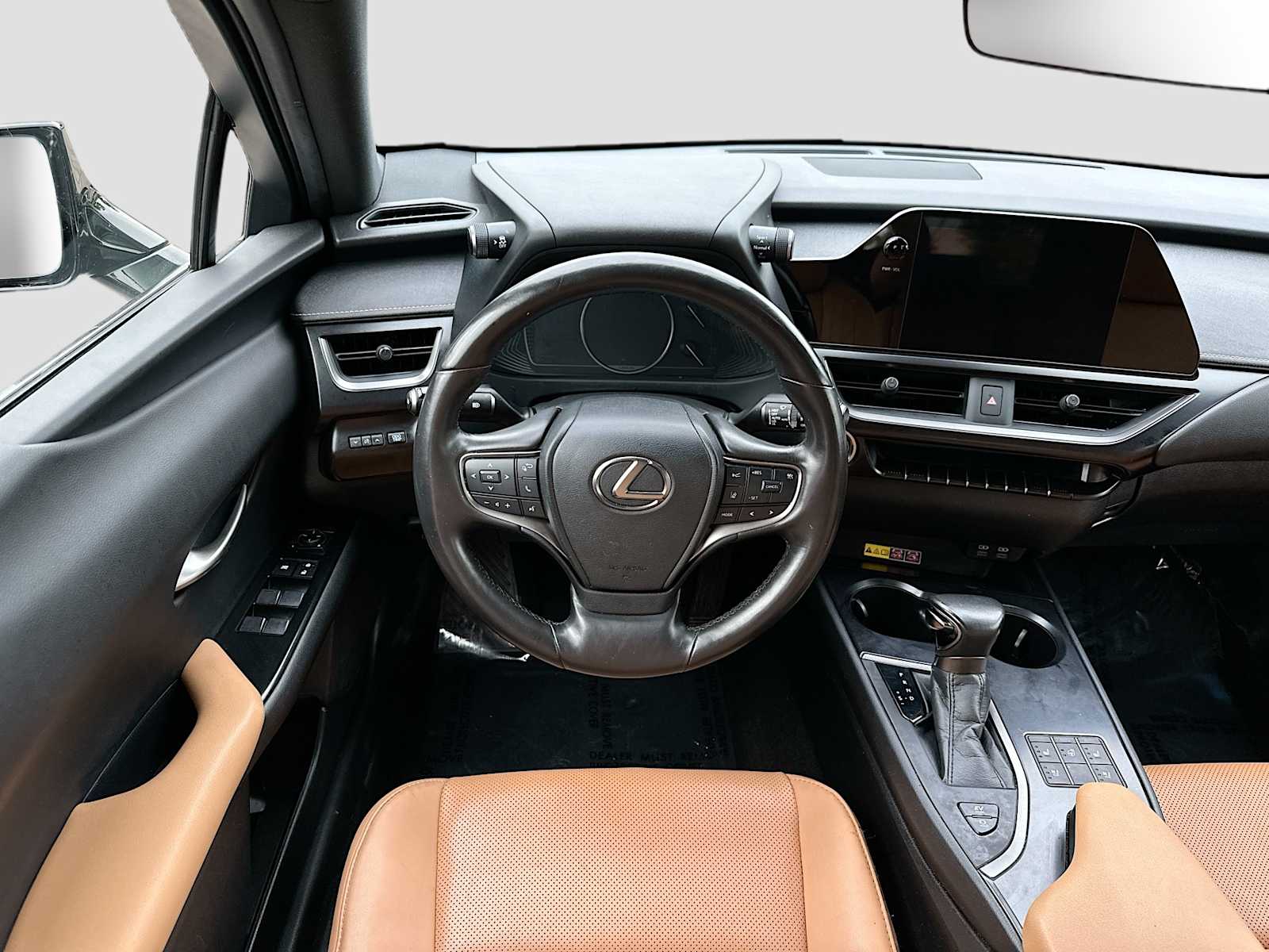 Thumbnail: 2023 Lexus UX - 22