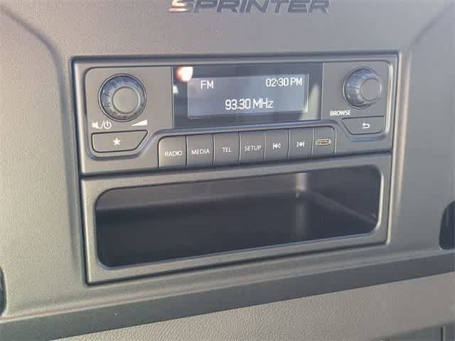 Thumbnail: 2025 Mercedes-Benz Sprinter - 22