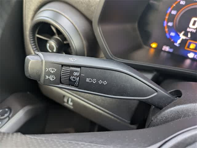 Thumbnail: 2024 Chevrolet Colorado - 23