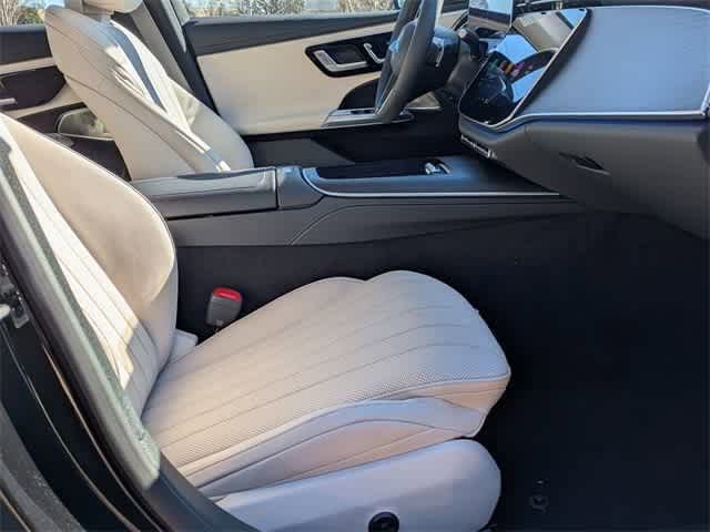 Thumbnail: 2025 Mercedes-Benz E-Class - 10