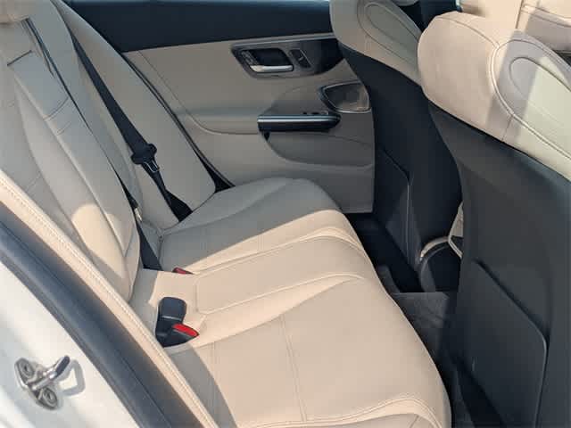 Thumbnail: 2023 Mercedes-Benz C-Class - 20