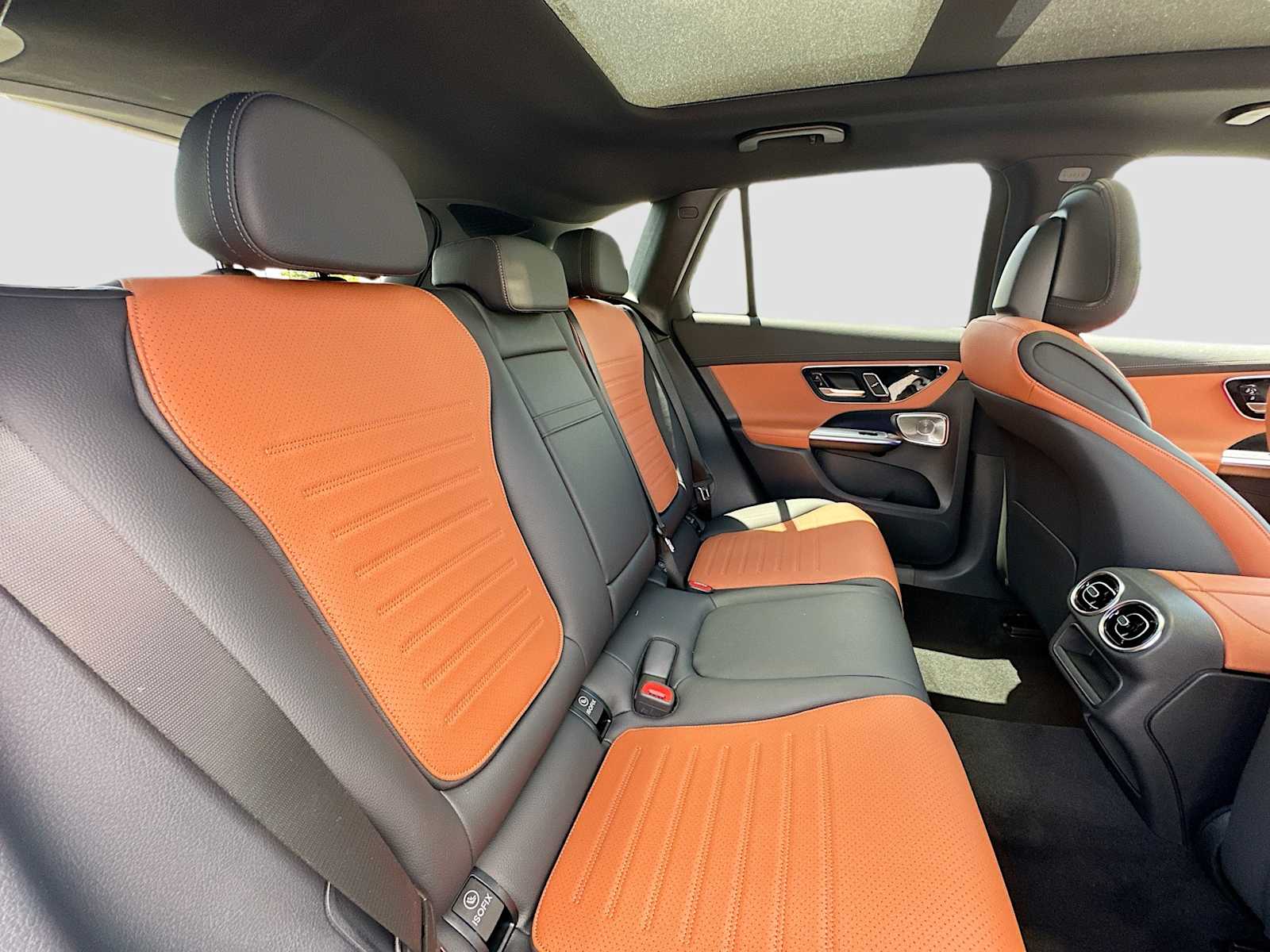 Thumbnail: 2026 Mercedes-Benz GLC - 28