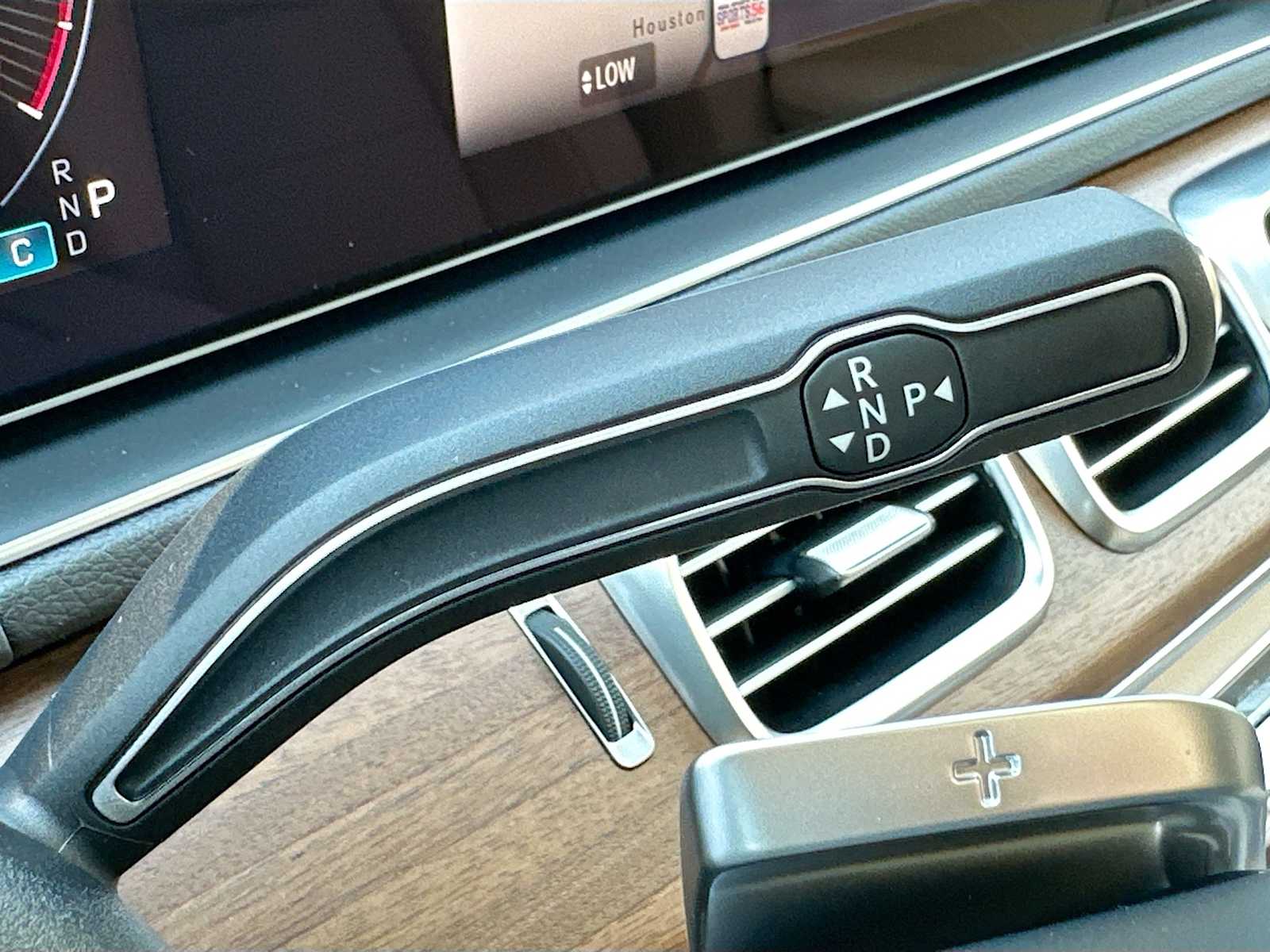 Thumbnail: 2026 Mercedes-Benz GLE - 17