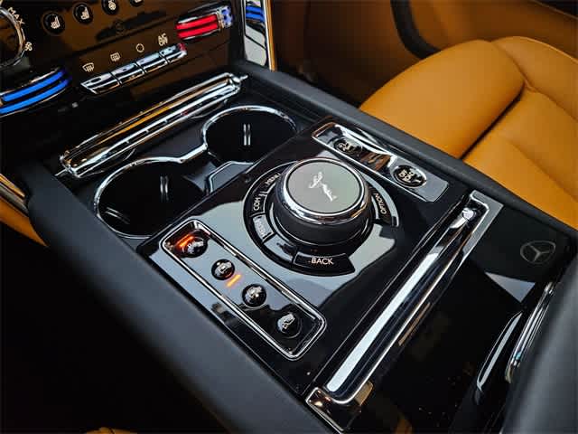 Thumbnail: 2022 Rolls-Royce Cullinan - 31