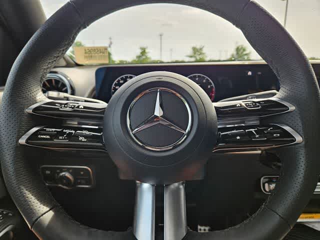 Thumbnail: 2026 Mercedes-Benz GLB - 22